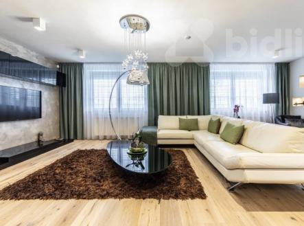 Rodinný dům s duší a pohádkovou zahradou v srdci lázeňských Poděbrad | Prodej - dům/vila, 195 m²