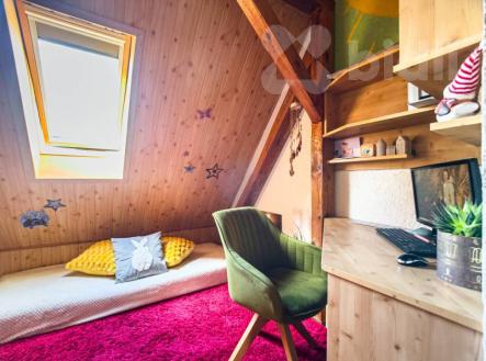 Podkrovní byt 4+kk, 66 m2 v Holýšově - klidná lokalita, blízko přírody | Prodej bytu, 4+kk, 66 m²
