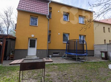 DŮM SE 3 BYTOVÝMI JEDNOTKAMI - PŘEROV | Prodej - nájemní dům, 300 m²