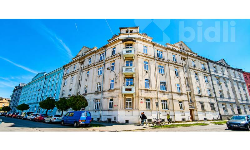 Prostorný byt 3+1 po kompletní rekonstrukci s balkonem a zahradou v blízkosti centra Přerova