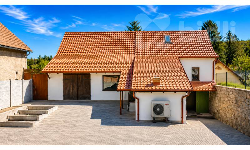 Soubor nemovitostí : RD 140 m2 + objekt 194 m2
