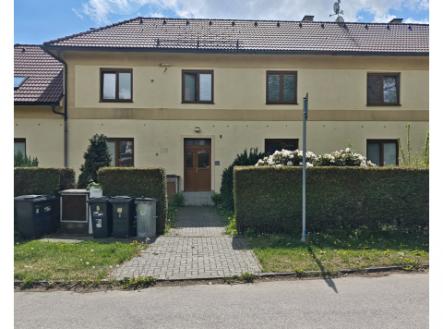 Pronájem prostorného bytu 1+1 56 m2 v Skuhrově nad Bělou- klidné bydlení v přírodě | Pronájem bytu, 1+1, 60 m²