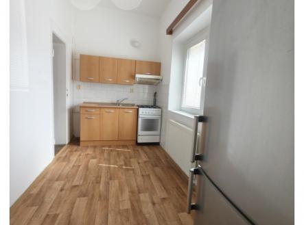 Pronájem prostorného bytu 1+1 56 m2 v Skuhrově nad Bělou- klidné bydlení v přírodě | Pronájem bytu, 1+1, 60 m²