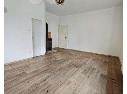 Pronájem prostorného bytu 1+1 56 m2 v Skuhrově nad Bělou- klidné bydlení v přírodě | Pronájem bytu, 1+1, 60 m²