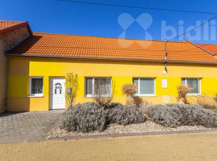 RD čelní | Prodej - dům/vila, 153 m²