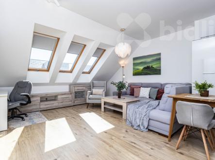 2+KK, 60m2, Klíčany | Prodej bytu, 2+kk, 65 m²