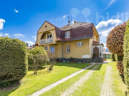 Zavedený penzion/dvougenerační vila s pozemkem 968m2, Kašperské Hory | Prodej - dům/vila, 300 m²