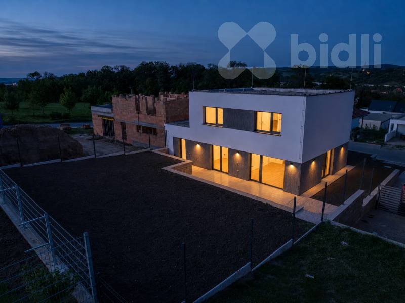 Rodinný dům 5+kk, novostavba, kolaudace 04/2026, ul. Akátová, Hustopeče