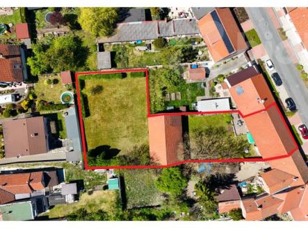 Výjimečná usedlost v Sadské - investice, business a možnost domu až se 3 bytovými jednotkami | Prodej - pozemek, ostatní, 1 453 m²