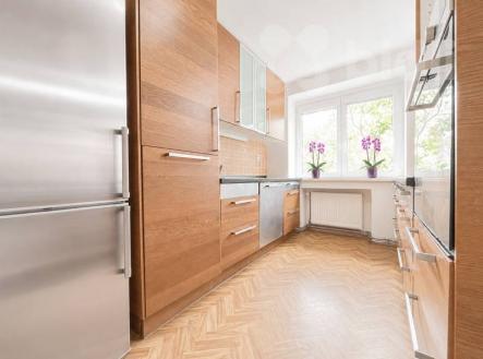 Pronájem bytu 3+1 76m2 - Pod Sídlištěm 10, Praha 8 - Kobylisy | Pronájem bytu, 3+1, 76 m²