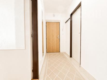 Pronájem bytu 3+1 76m2 - Pod Sídlištěm 10, Praha 8 - Kobylisy | Pronájem bytu, 3+1, 76 m²