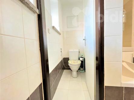 Pronájem bytu 3+1 76m2 - Pod Sídlištěm 10, Praha 8 - Kobylisy | Pronájem bytu, 3+1, 76 m²