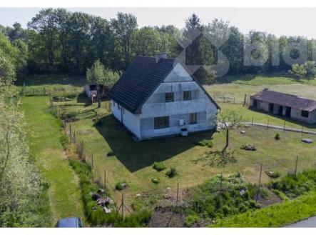 Dronový pohled na dům | Prodej - dům/vila, 160 m²