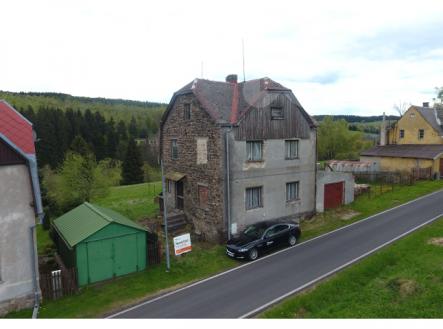Dům 6+1 ke kompletní rekonstrukci v obci Kovářská | Prodej - dům/vila, 200 m²