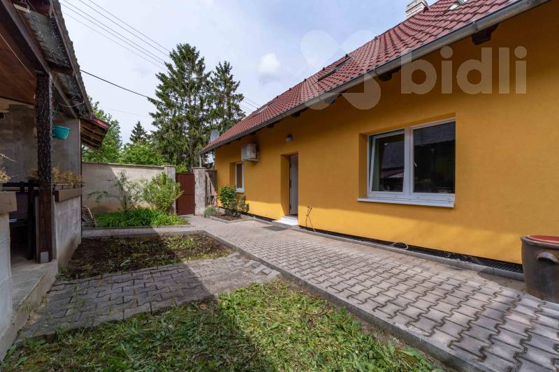 Prodej rodinného domu s garáží v Blevicích na Kladensku