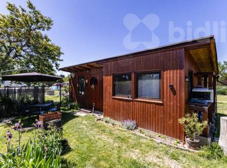 Dřevěná chata 45m2 se zahradou 422m2 - u letiště, Břeclav | Prodej - chata/rekreační objekt, 45 m²