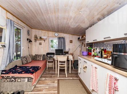 Zahrada 422 m2 s chatou 45 m2 - u letiště, Břeclav | Prodej - pozemek, zahrada, 422 m²
