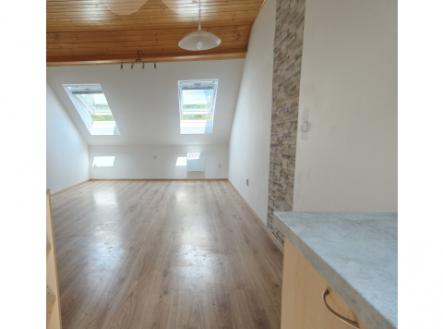 Pronájem bytu 2+kk, 45 m2;, Vamberk - zahrada, parkování, klidná lokalita | Pronájem bytu, 2+kk, 47 m²