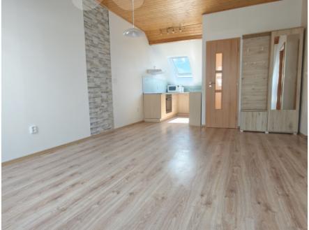 Pronájem bytu 2+kk, 45 m2;, Vamberk - zahrada, parkování, klidná lokalita | Pronájem bytu, 2+kk, 47 m²