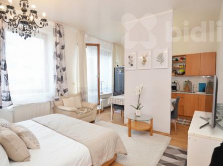 Pronájem bytu 2+kk/T, 65 m2, Praha Žižkov | Pronájem bytu, 2+kk, 65 m²