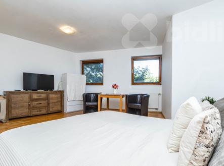 Světlý byt 1+1, 49 m2 + GS, Praha - Radlice | Prodej bytu, 1+1, 49 m²