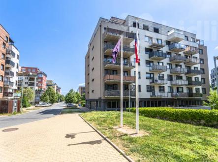 Prostorný byt 4+kk, 106 m2, 2 balkony + garážové stání, Praha - Prosek | Prodej bytu, 4+kk, 106 m²