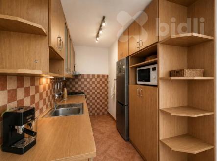 Pronájem bytu 3+1, 73 m² + zasklená lodžie 7 m², Praha 10 - Horní Měcholupy, ul. Parmská | Pronájem bytu, 3+1, 73 m²