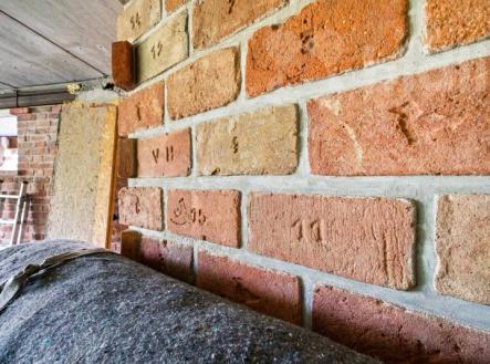 Rozestavěný rodinný dům na výjimečném pozemku v Hulicích | Prodej - pozemek pro bydlení, 1 405 m²