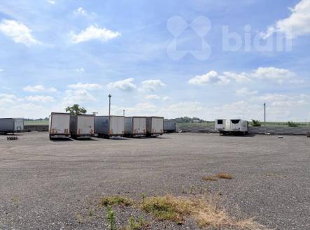 Pronájem oplocené plochy o velikosti 6922 m2 - Zlaté slunce u Kolína | Pronájem - komerční objekt, jiný, 6 922 m²