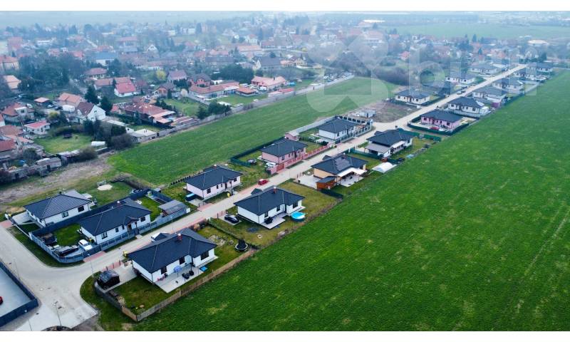 Prodej stavebního pozemku v nové lokalitě Úžice - 872m2