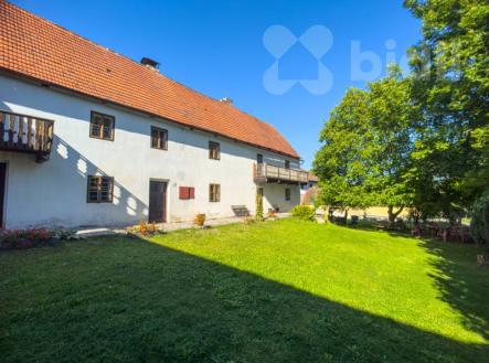 Prodej chalupy / rodinného domu, 154 m2, 2 bytové jednotky, zahrada, stodola, Orlík nad Vltavou | Prodej - dům/vila, 154 m²