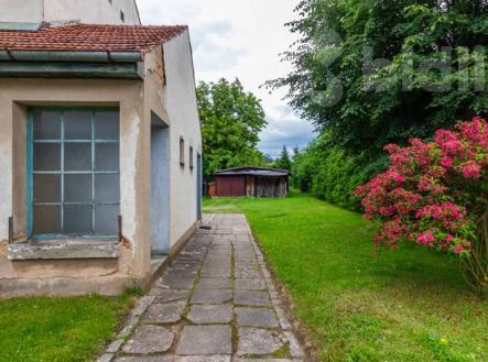 Prodej ideální poloviny domu 138 m2, pozemek 1074 m2 | Prodej - dům/vila, 138 m²