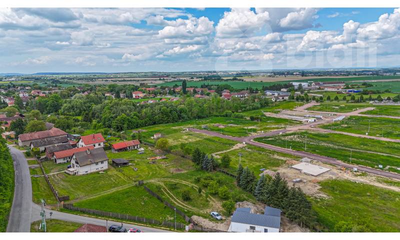 Prodej stavebního pozemku 899 m2, Klamoš, okres Hradec Králové