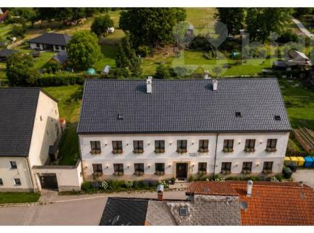 Prodej domu, 578 m2, Horní Dvořiště | Prodej - dům/vila, 1 156 m²