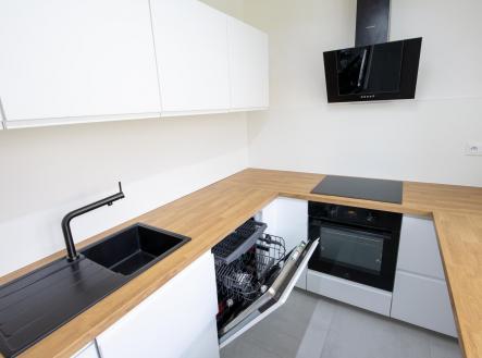 Pronájem bytu, 3+1, 75 m² obrázek