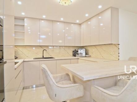 RD_orechov_t5pjp2t5pjp2t5pj | Prodej - dům/vila, 230 m²