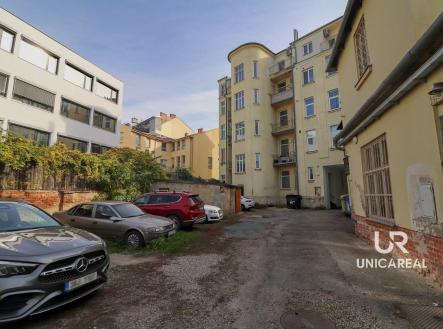 Parkování ve vnitrobloku | Prodej bytu, 3+1, 83 m²