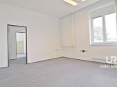 Pronájem - kanceláře, 69 m²