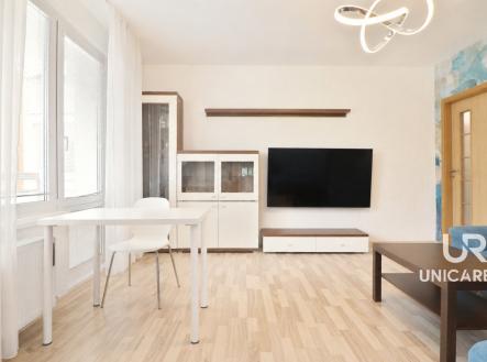 Pronájem bytu 3+1 Okrouhlá, Brno- Bohunice, obývací pokoj 2 | Pronájem bytu, 3+1, 75 m²