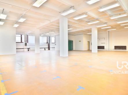 Pronájem - komerční objekt, sklad, 333 m²