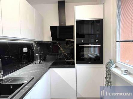 2.jpeg | Prodej bytu, 2+1, 56,5 m²