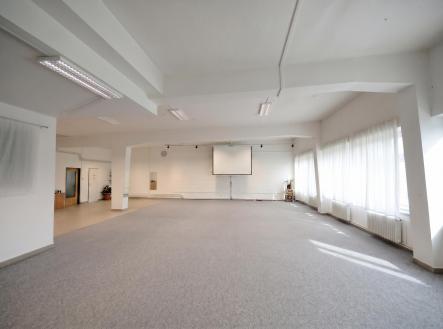 1.jpeg | Pronájem - obchodní prostor, 219 m²
