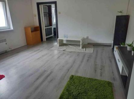 4c9debf6-6aa0-44b5-a110-88eb4358f583 | Pronájem bytu, 3+1, 87 m²