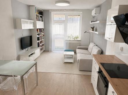 5C1C41F4-BABF-4EB8-92C5-32376FADE4BE | Prodej bytu, 3+kk, 92 m²