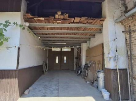 6f71254b-9d22-4e3f-97e1-c660307b09bc | Prodej - dům/vila, 350 m²
