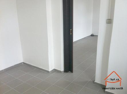 4 | Pronájem - kanceláře, 30 m²