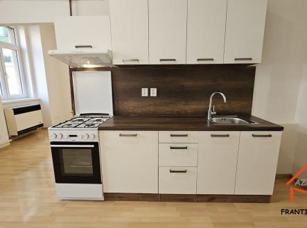 3 | Pronájem bytu, 1+1, 38 m²