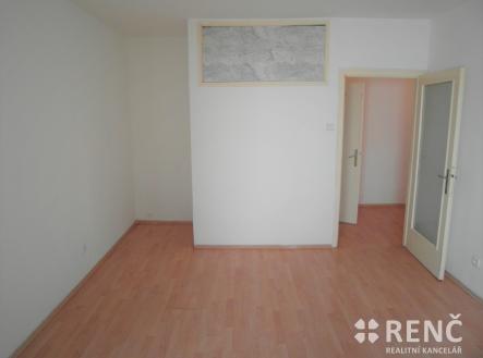 SAM_2139 | Pronájem bytu, 1+1, 33 m²