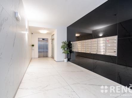 MiladyHorakove23-17 | Pronájem bytu, 1+kk, 44 m²