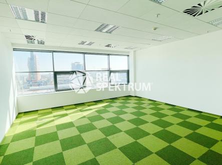 Pronájem - kanceláře, 936 m²